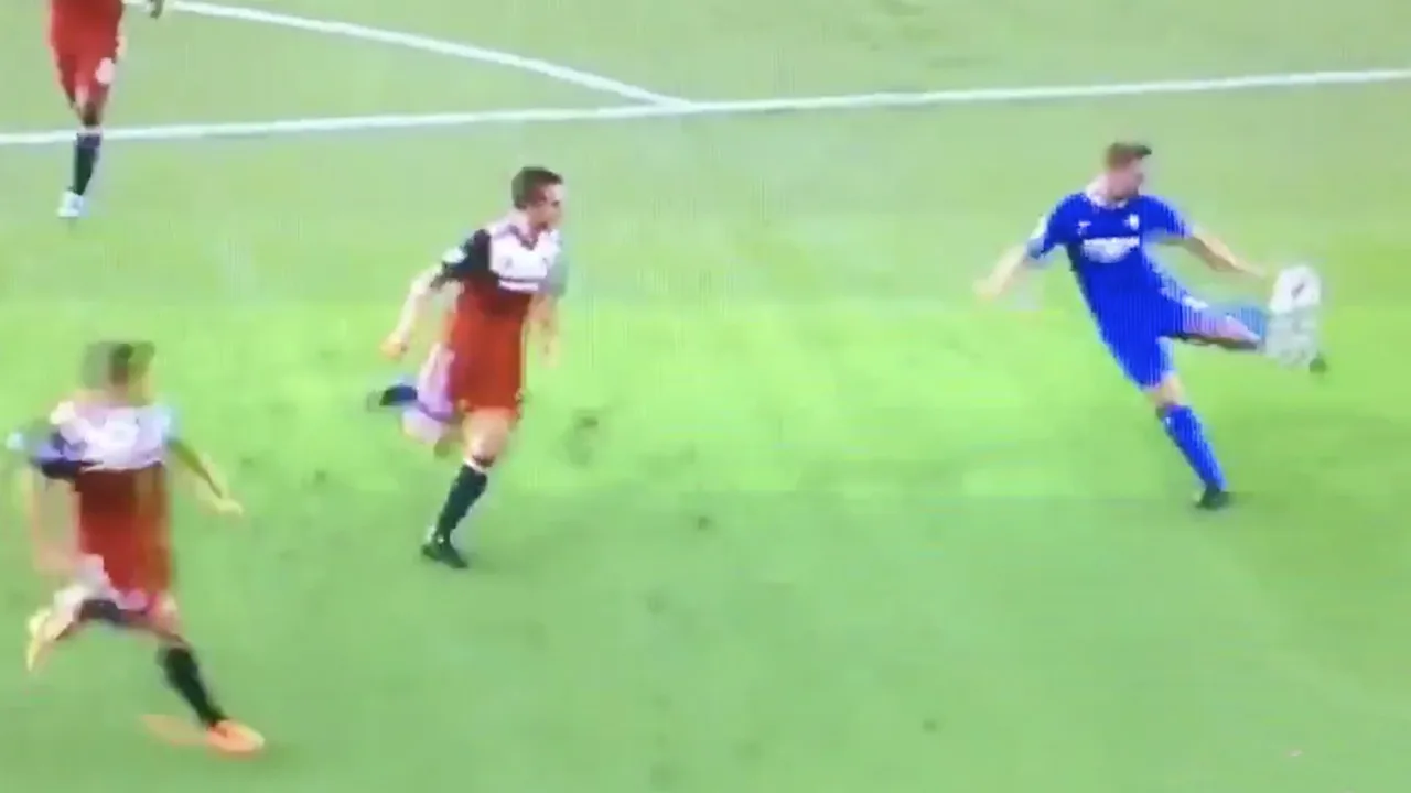 Luuk de Jong maakt op prachtige wijze eerste doelpunt voor Sevilla