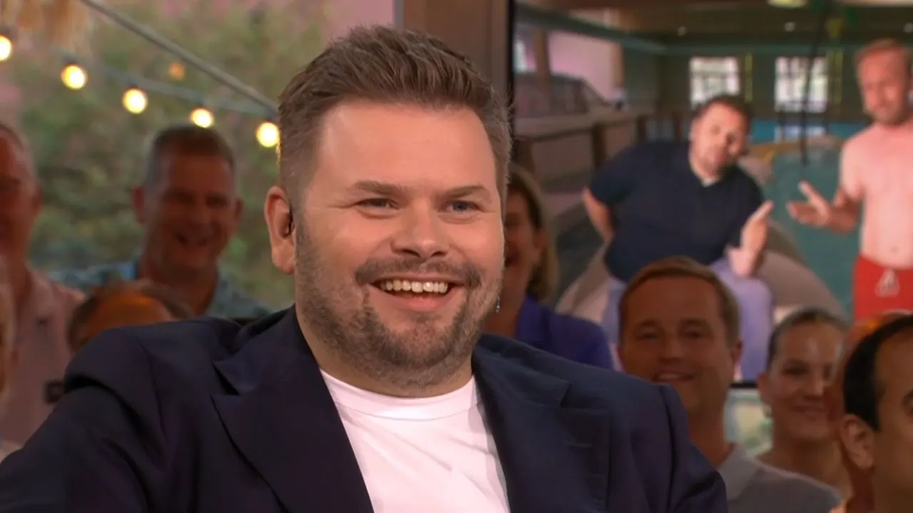 Thomas van Groningen heeft het naar zijn zin bij De Oranjezomer: 'Ik vermaak me prima!'