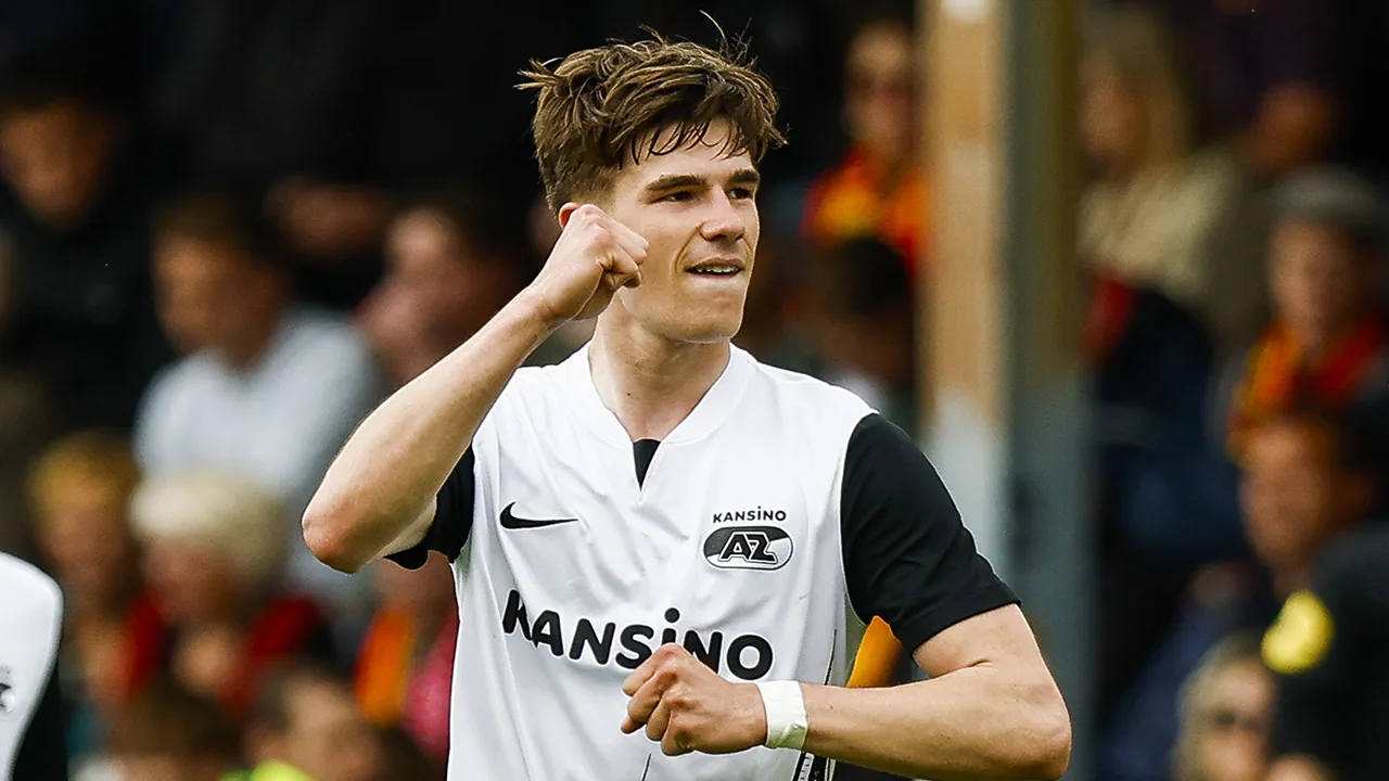 Videogoal: Uitgefloten Wouter Goes scoort voor AZ tegen Go Ahead Eagles