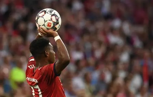 Blessure Alaba valt mee