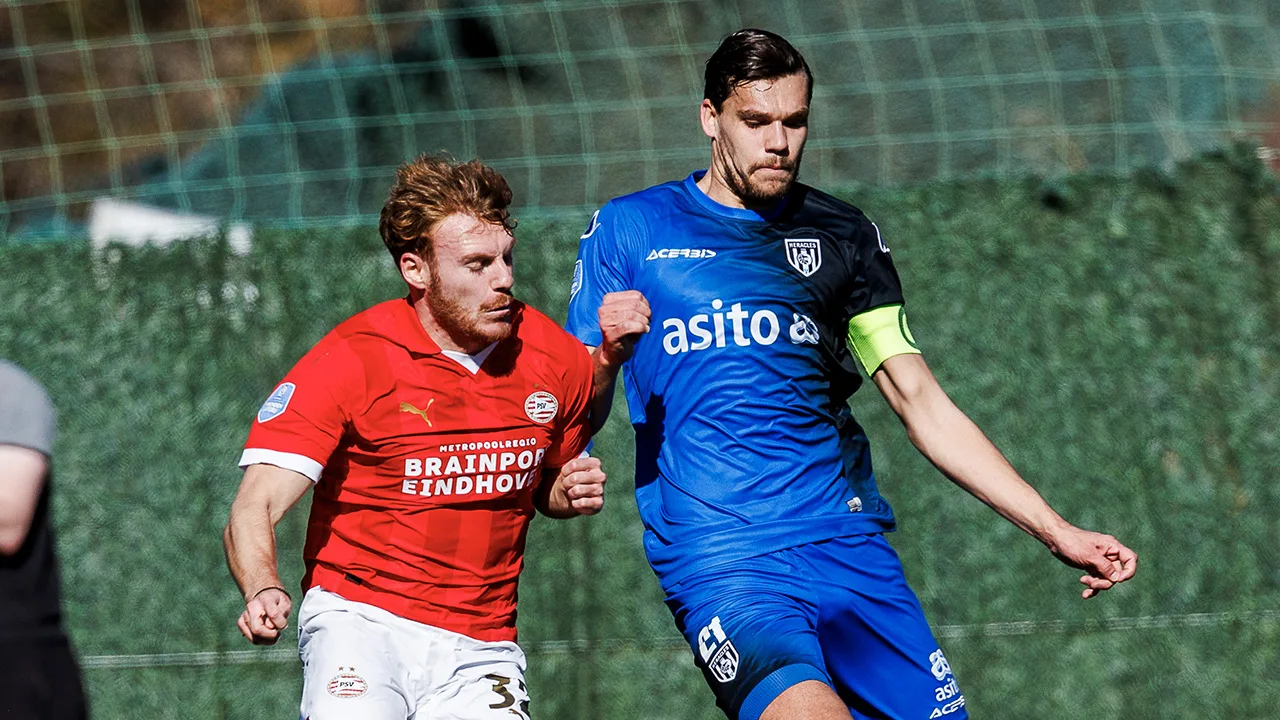 PSV speelt in oefenwedstrijd gelijk tegen Heracles Almelo
