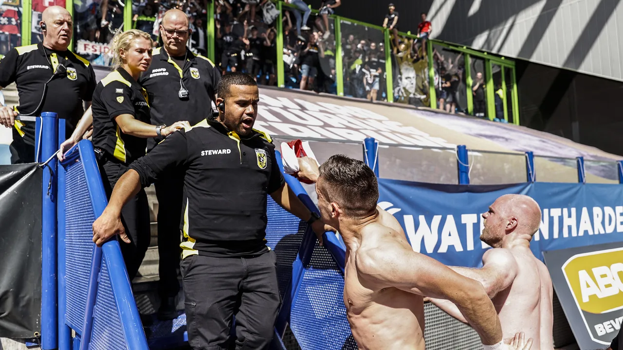 Burgemeester van Arnhem tikt Tadic op de vingers: 'Van stewards blijf je af!'