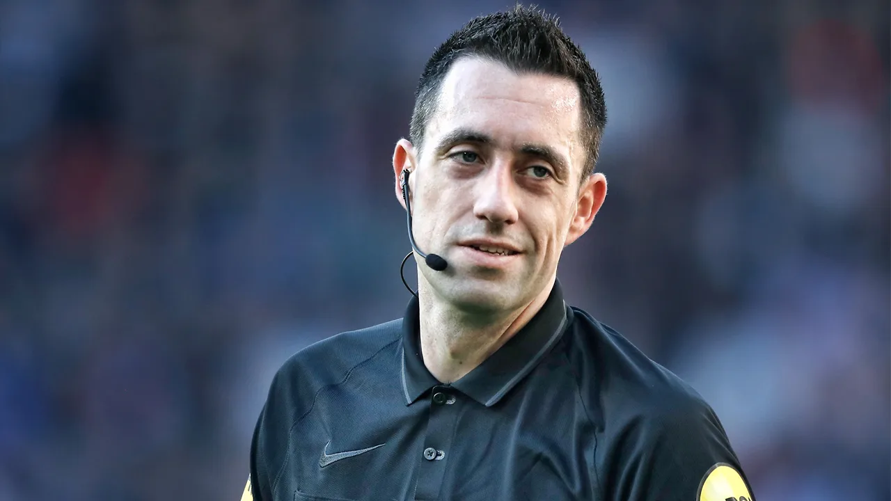 Arbiter Higler staat achter zijn beslissingen