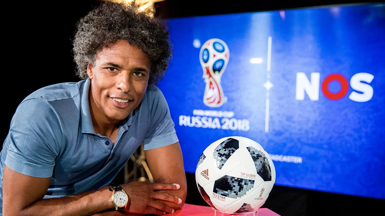 Van Hooijdonk slaat terug naar criticasters: 'Dwazen'