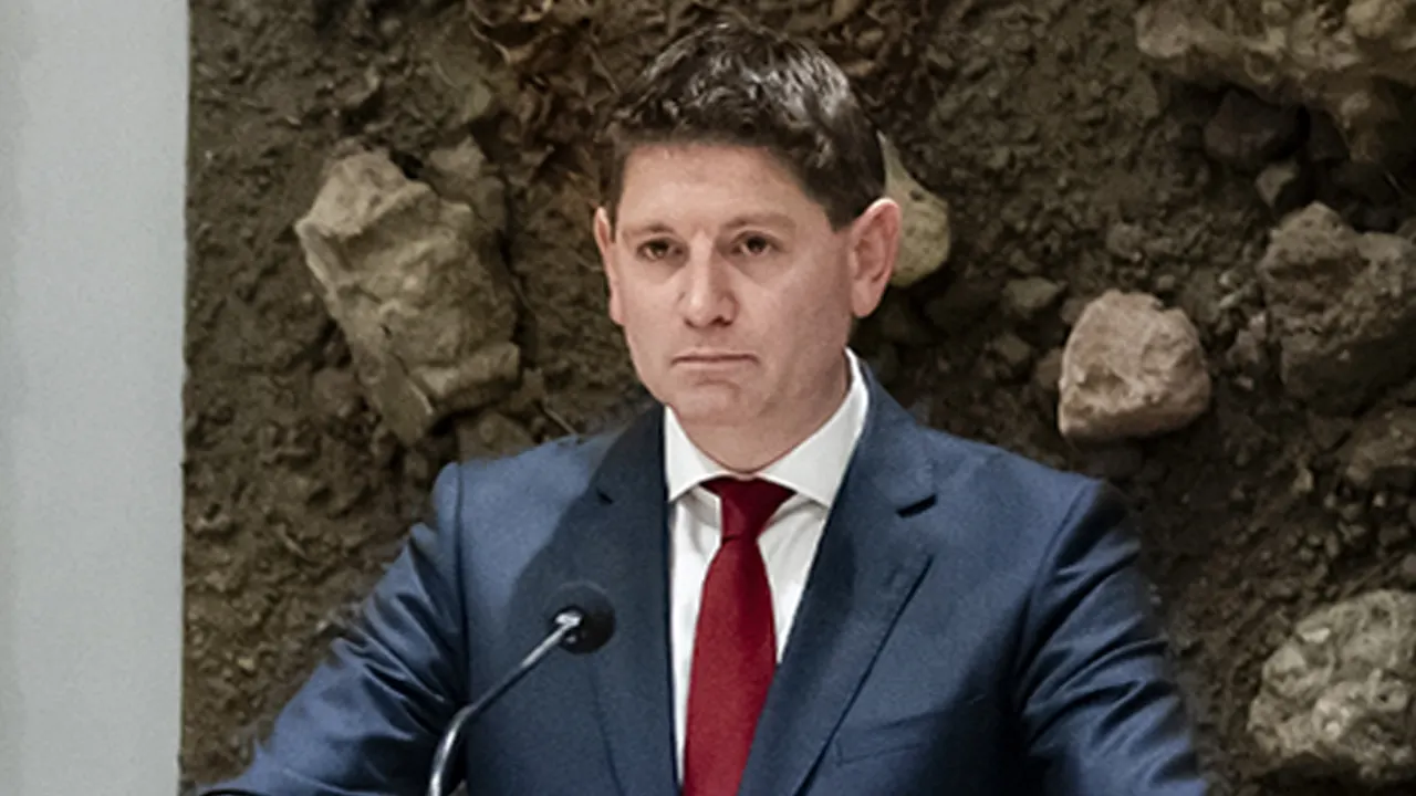 Kamermeerderheid wil AOW-ingrepen coalitie 'verzachten'