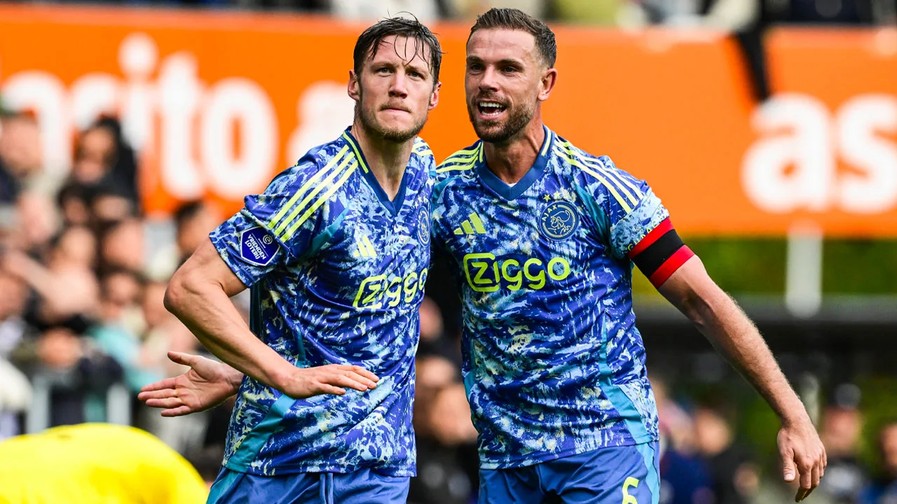 Weghorst opnieuw goud waard: spits helpt Ajax aan doelpuntrijke zege op Heracles