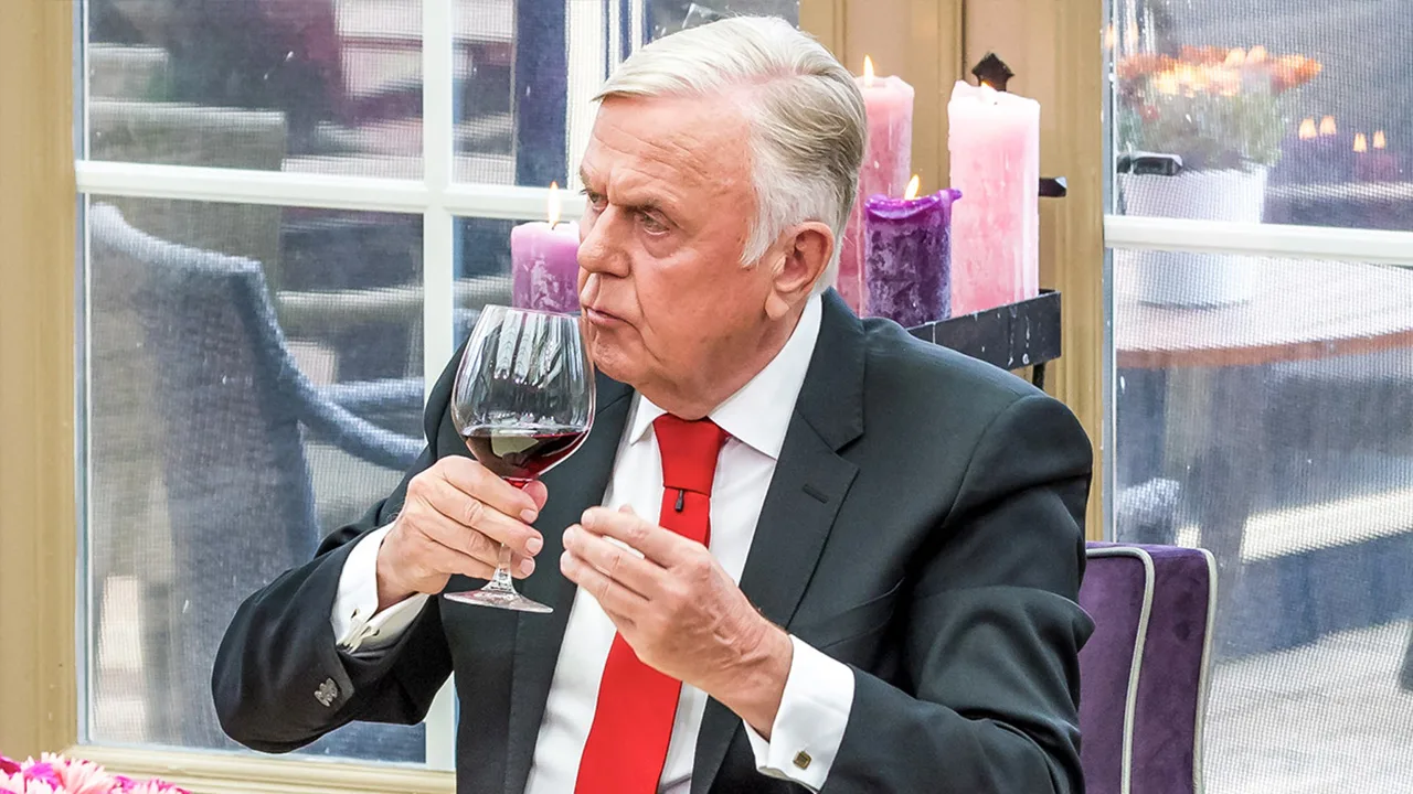 'Ik hoor net bij Business Class dat René van der Gijp vader wordt en zijn zoon Johan gaat heten'