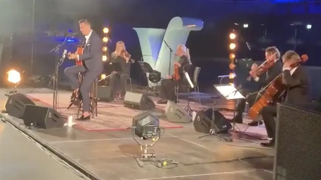 Danny Vera treedt op voor 30 fans in Ziggo Dome