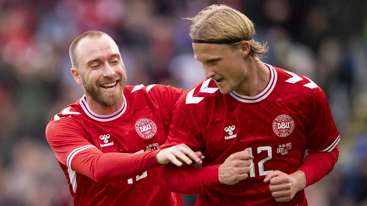 Christian Eriksen flirt met terugkeer naar Ajax: ‘De cirkel rondmaken’