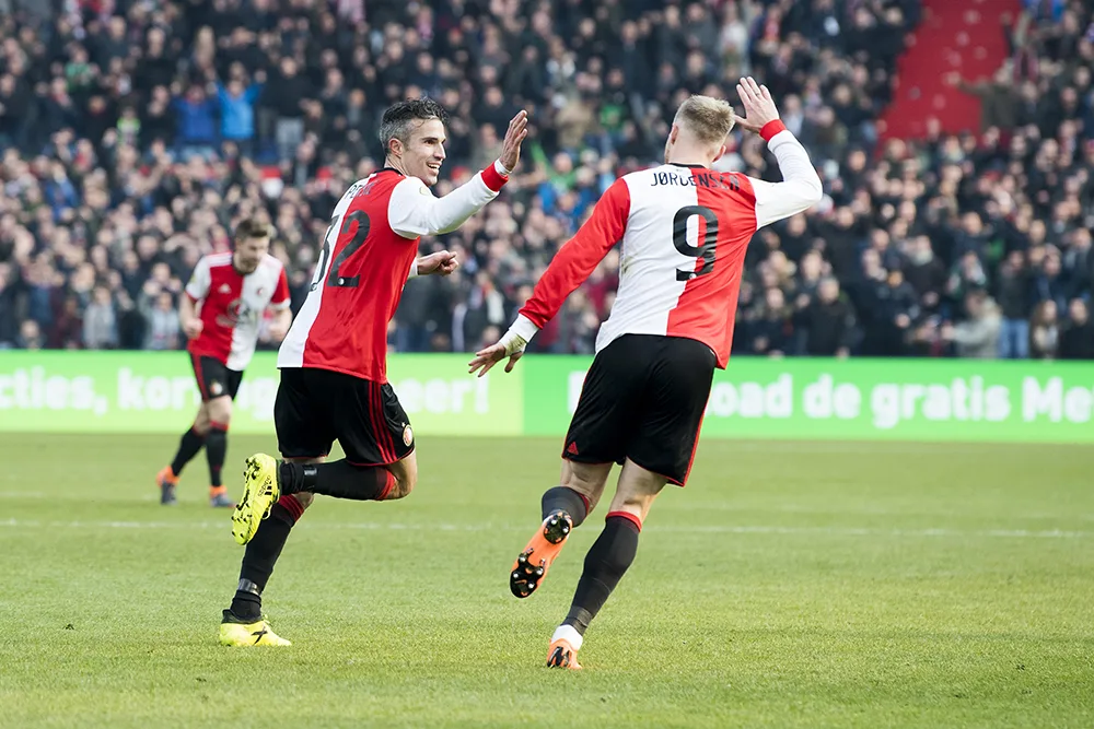 Jørgensen in de spits en Van Persie op 10 bij Feyenoord