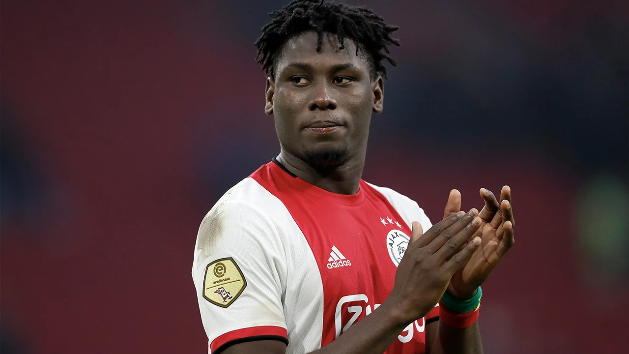 Ajax met Klaassen, Neres en Traoré tegen Heerenveen