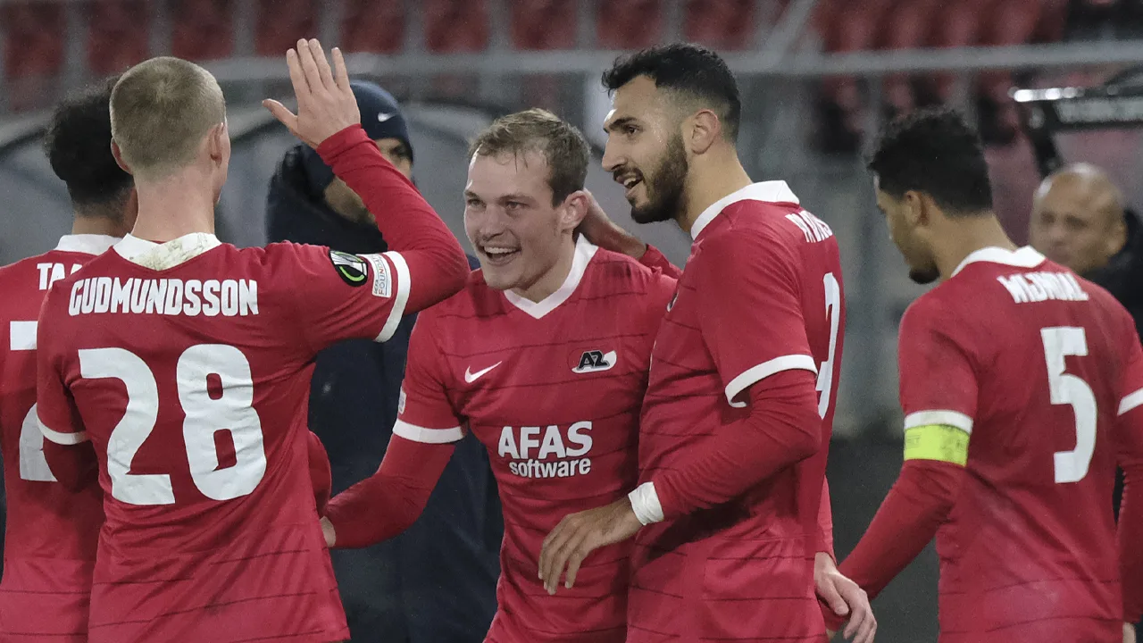 AZ met jonge debutanten in de selectie richting poolcirkel