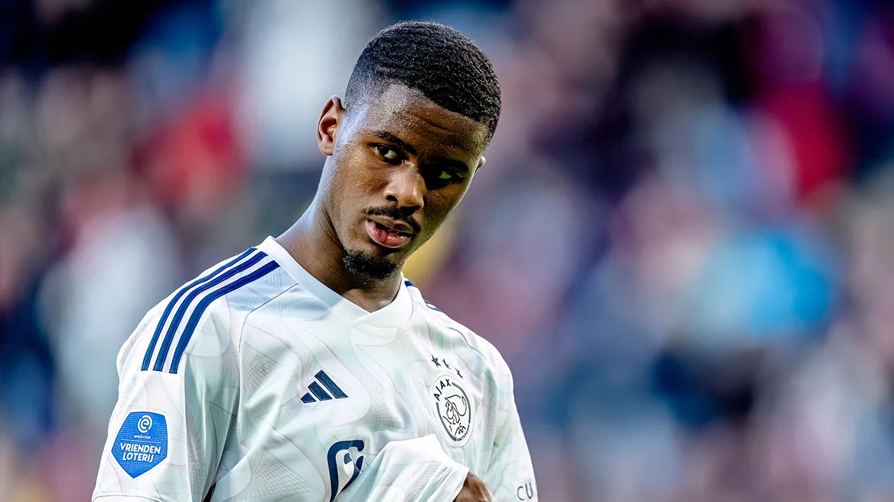 Kritiek op Jorrel Hato: 'Normaliter word je een maandje naar het tweede verbannen'