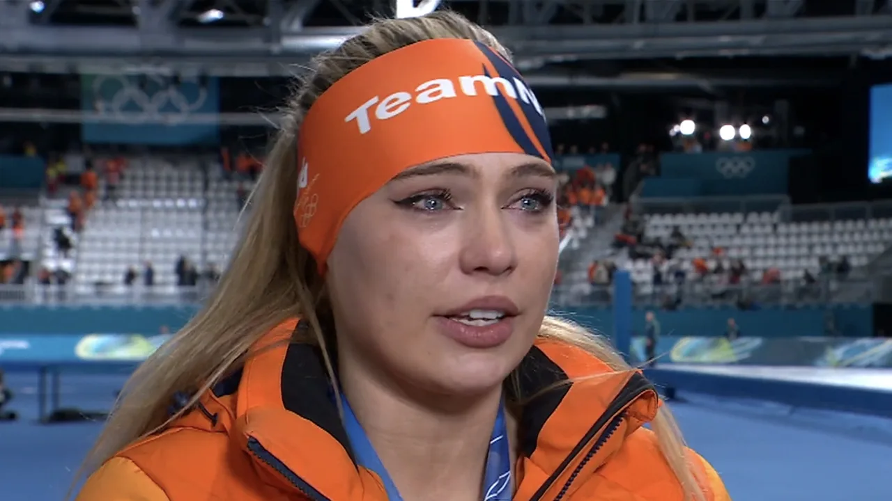 Emotionele Jutta Leerdam na olympisch goud: 'De druk die ik heb gevoeld was immens'