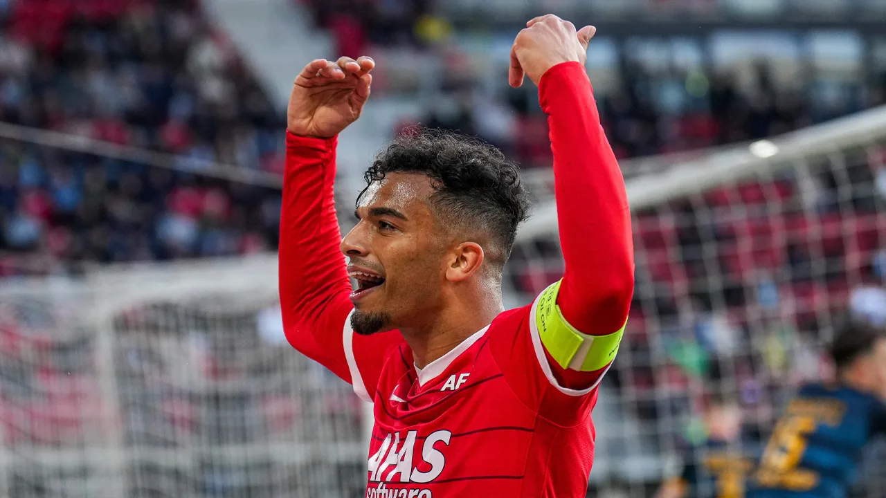 'Ajax heeft Owen Wijndal op de korrel als nieuwe linksback'