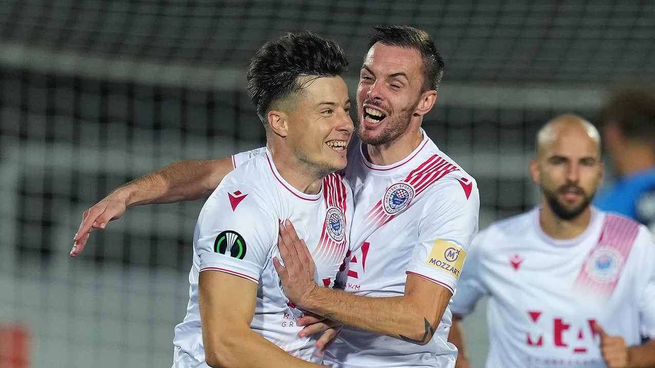 Ongelooflijk: AZ verspeelt 0-3 voorsprong en gaat onderuit tegen Zrinjski Mostar