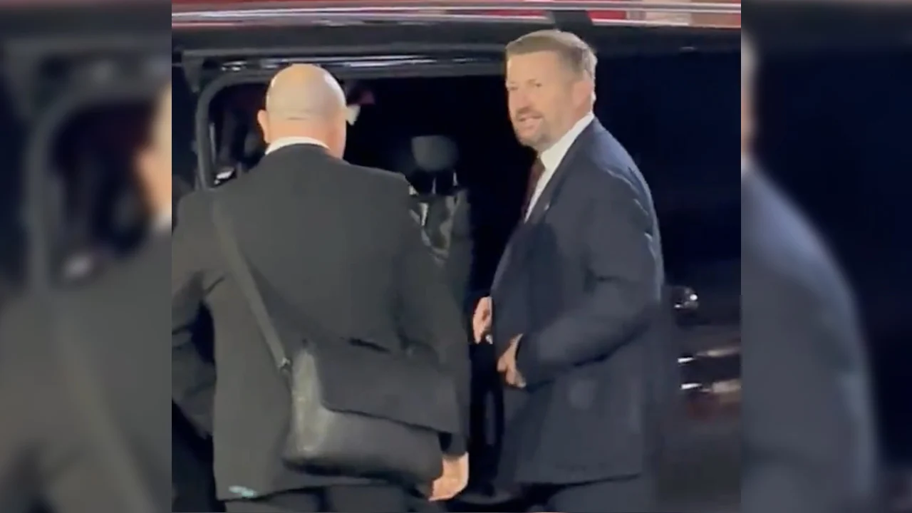 Video: Manchester United-CEO Richard Arnold lijkt komst Antony te verklappen