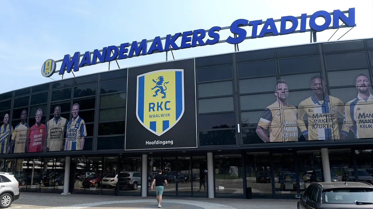 RKC Waalwijk legt Vitesse-speler Oukili vast