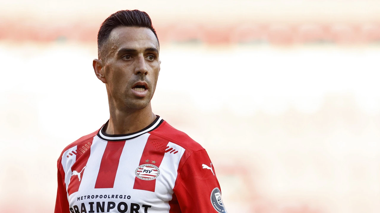 Zahavi wil hotelkamer niet delen met ploeggenoot en denkt aan beëindigen interlandcarrière