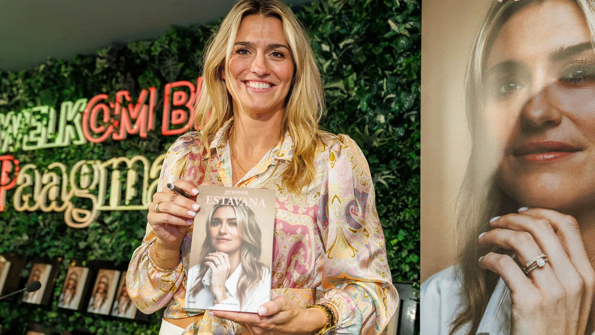 Biografie Estavana Polman 'Gewoon Estavana' komt binnen in top 10 bestsellerlijst