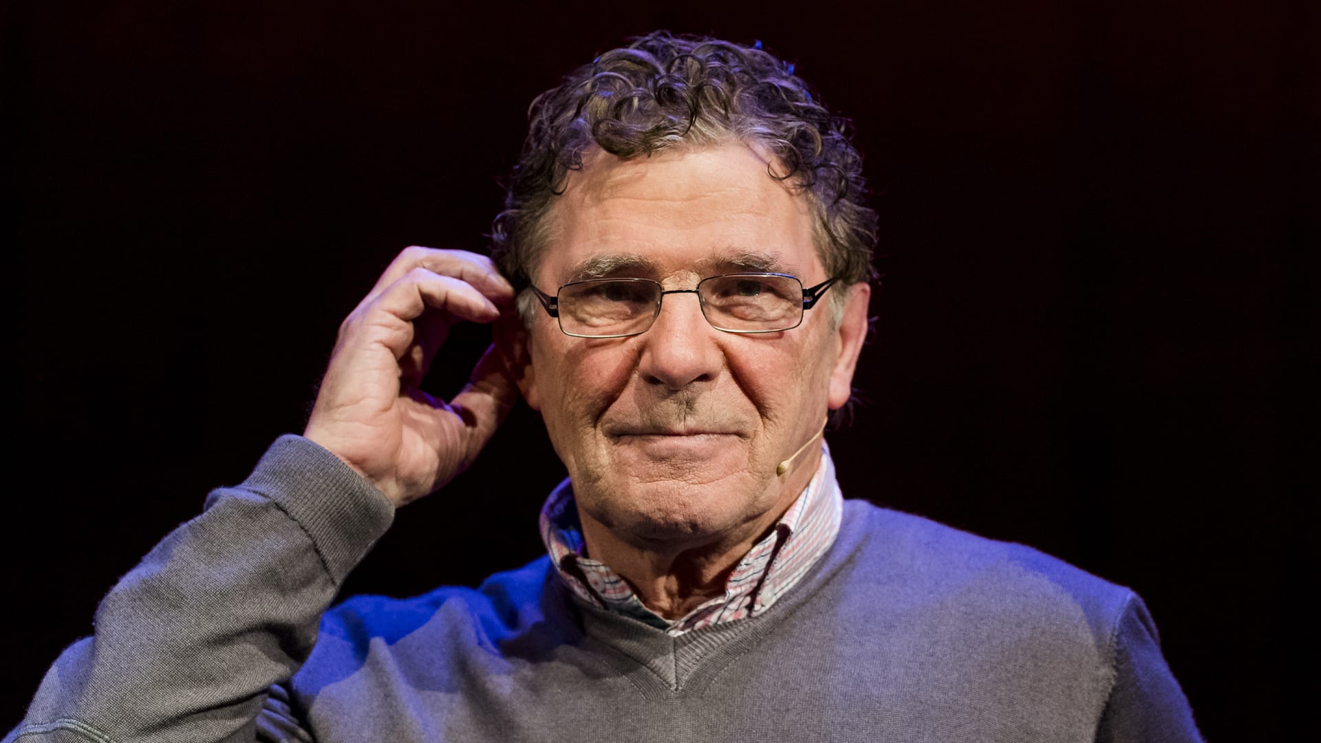 Van Hanegem over buitenspelmoment bij PSV-Feyenoord: 'Ik had niet meer afgetrapt'