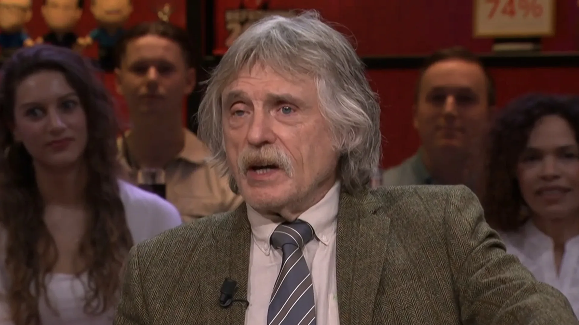 Johan Derksen: 'Ik heb me gisteren een beetje gestoord aan jullie...'