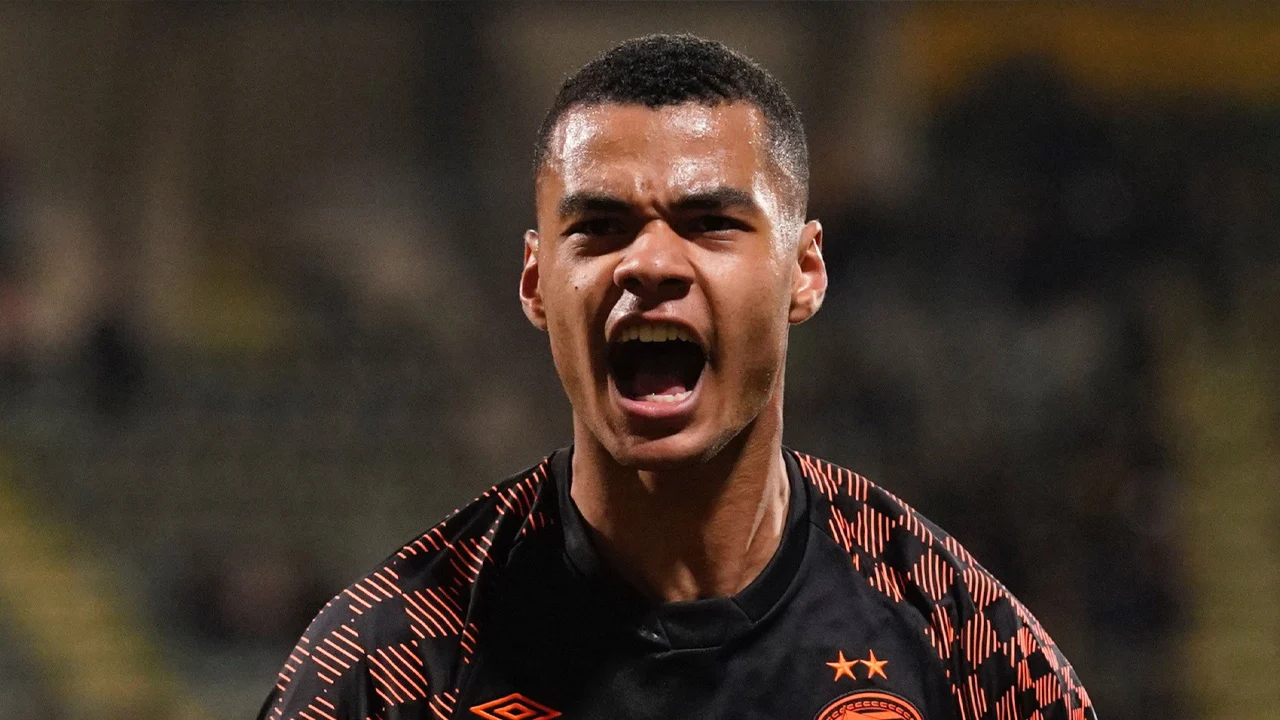 Schmidt hoopt tegen Feyenoord op terugkeer Gakpo