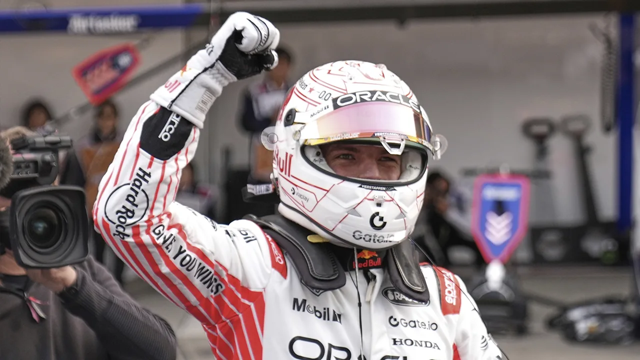 Max Verstappen kan zich in Japan geen betere zaterdag voorstellen: 'Elke ronde was net iets beter'