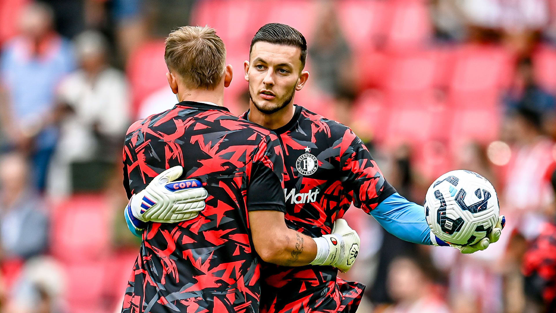 Niet Bijlow maar Wellenreuther voorlopig onder de lat bij Feyenoord