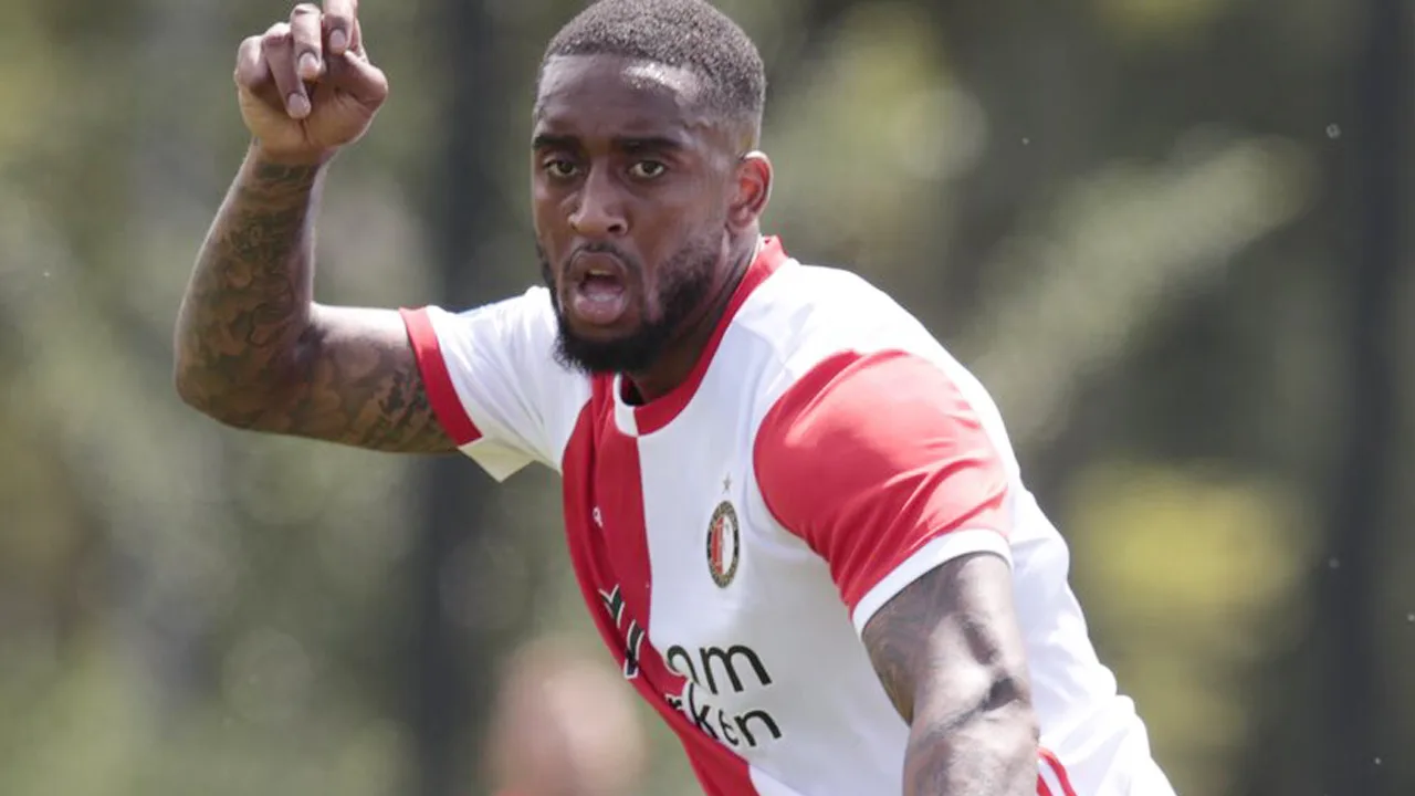 Leroy Fer maakt rentree bij oefenzege Feyenoord
