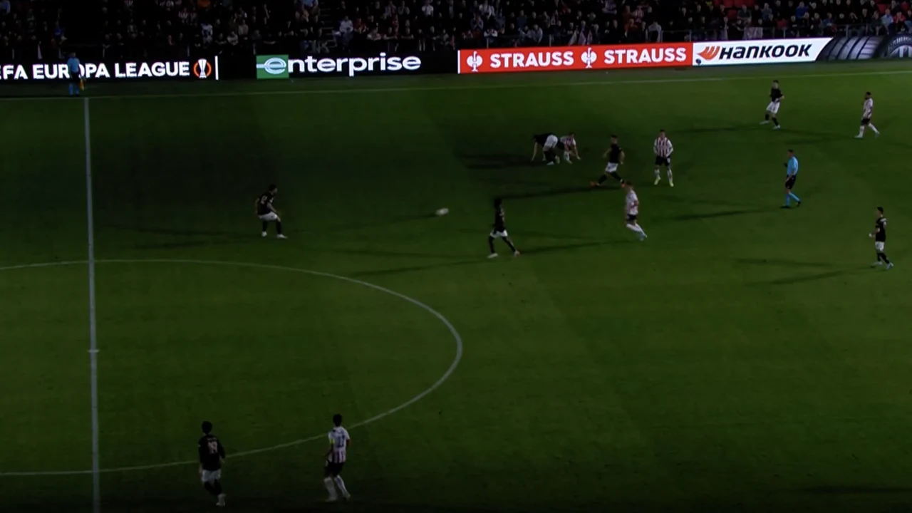 Lichtshow in Eindhoven gaat nog voor einde eerste helft PSV-Arsenal van start