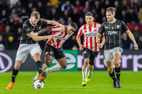PSV vergeet zichzelf te belonen tegen LASK