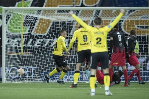 VVV wint na drie nederlagen nipt van Excelsior