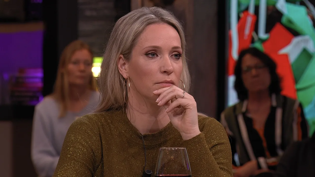 Aflevering Vandaag Inside met Hélène Hendriks, vrijdag 8 april 2022