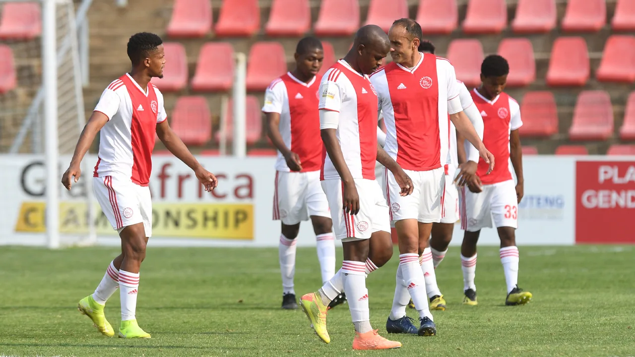 Ajax trekt zich terug uit Ajax Cape Town
