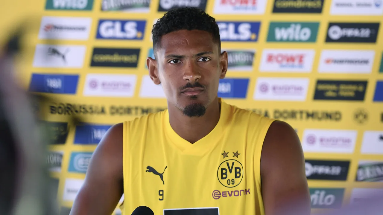 Haller hervat groepstraining bij Borussia Dortmund na absentie door teelbalkanker