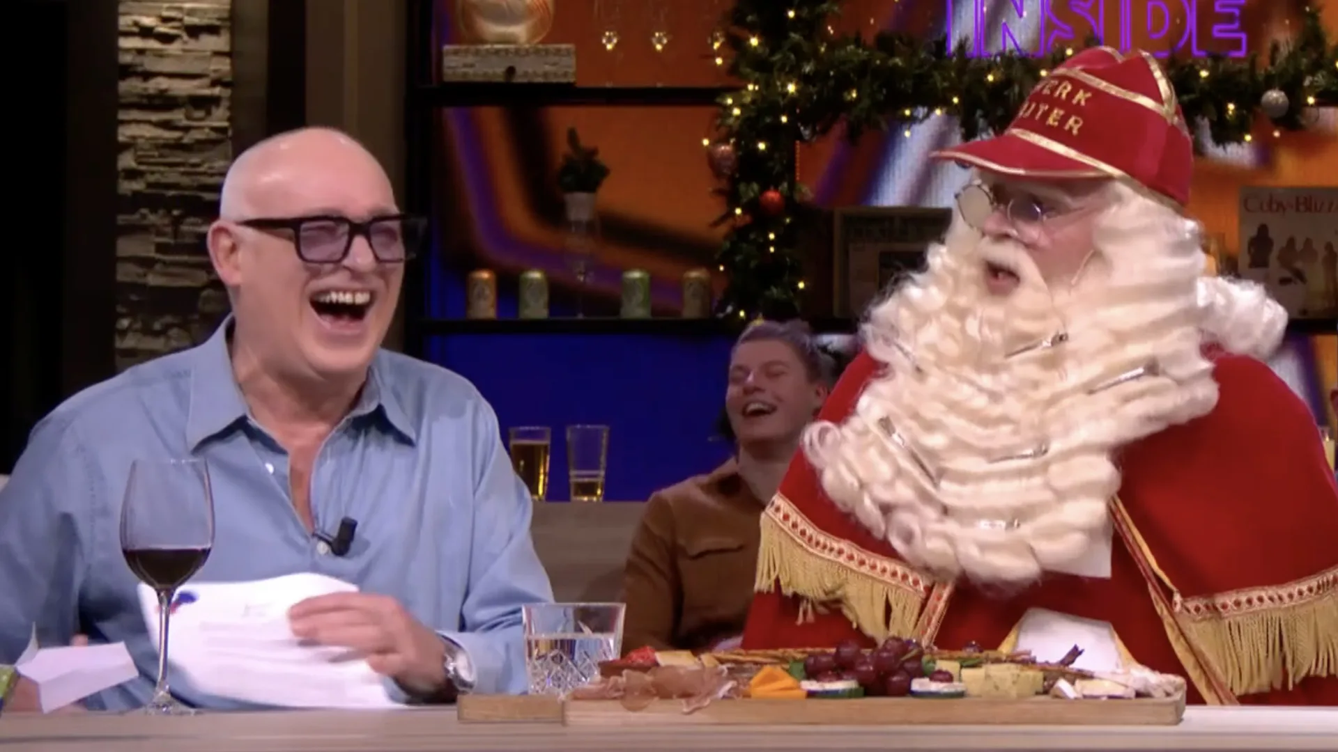 Vandaag Inside-trio krijgt nieuw contract van Sinterklaas: 'John de Mol is ontoerekeningsvatbaar!' 