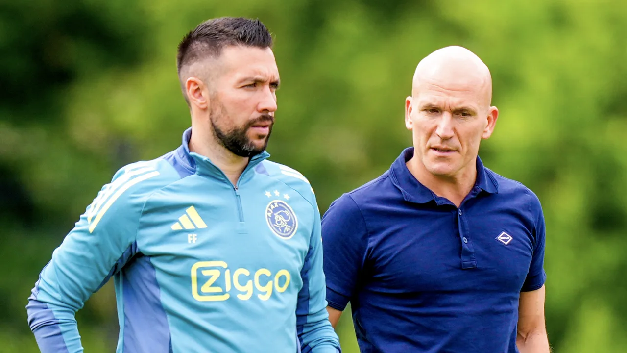 'Vier spelers mogen vertrekken bij Ajax'