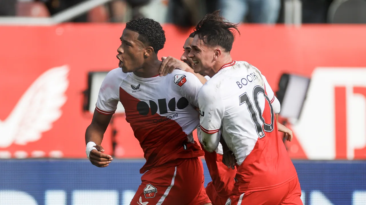 Videogoal: Flamingo schiet FC Utrecht op voorsprong tegen Ajax