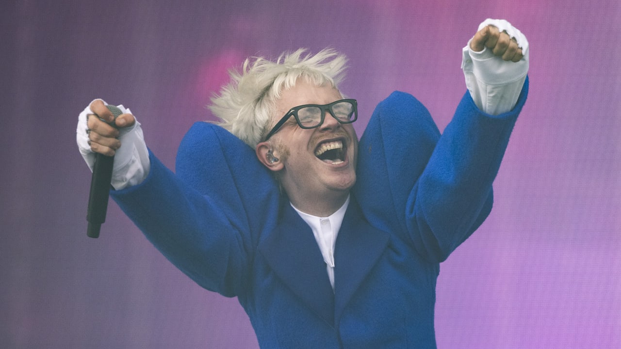 Joost Klein lijkt Songfestivaldeelname voor België te overwegen