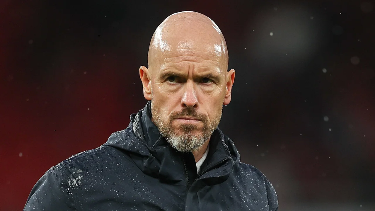Erik ten Hag haalt hard uit: 'De KNVB benadeelt FC Twente nog steeds jaarlijks'