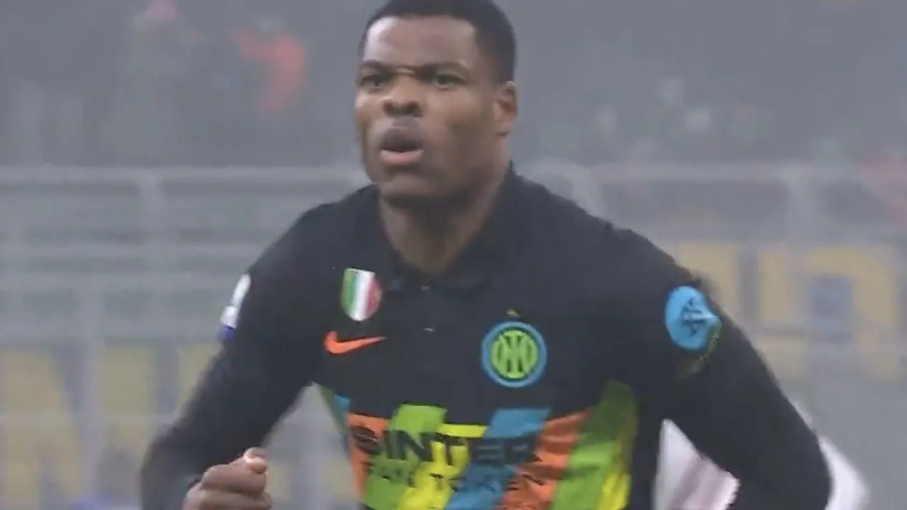 Denzel Dumfries is los: doelpunt nummer drie van deze maand!