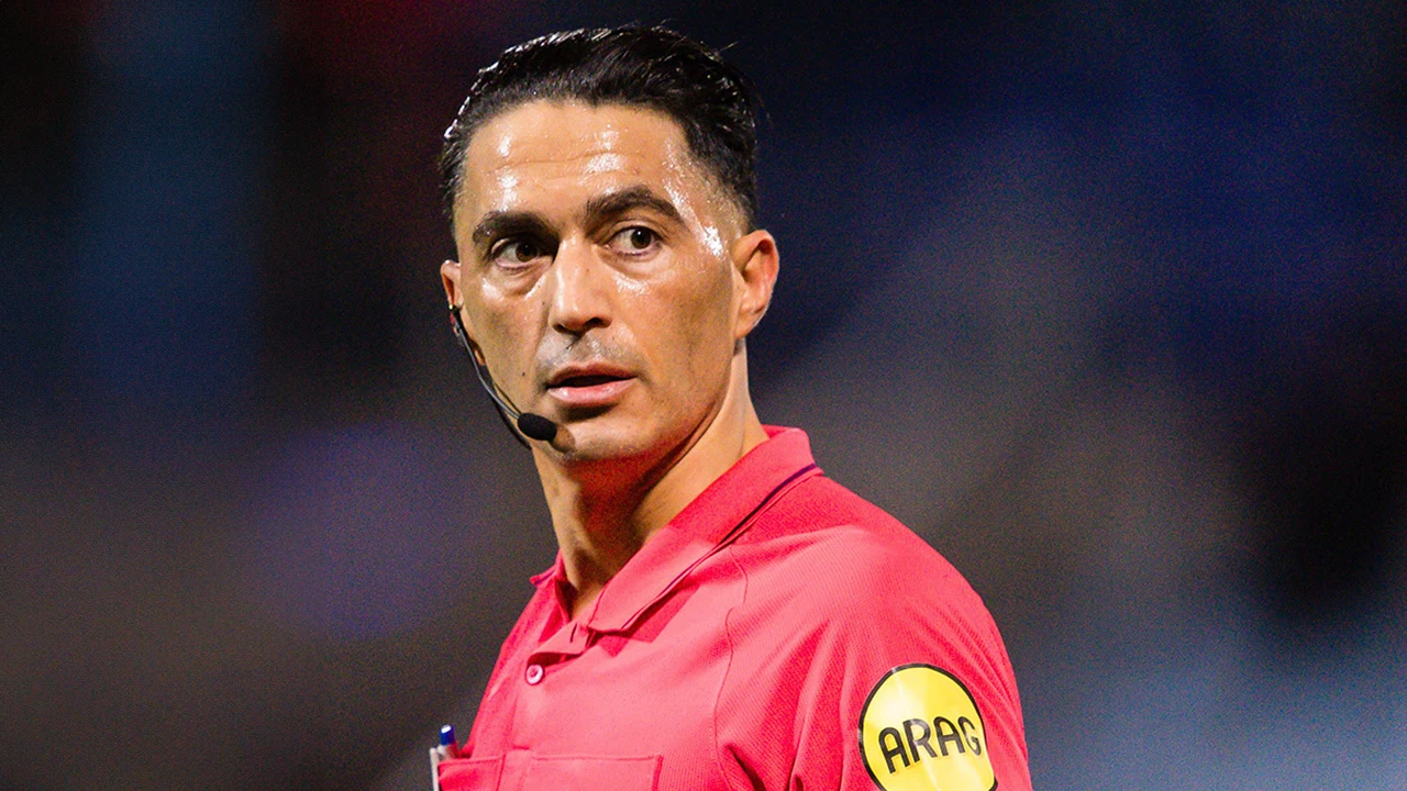 Serdar Gözübüyük uitgeroepen tot beste scheidsrechter 2024-2025