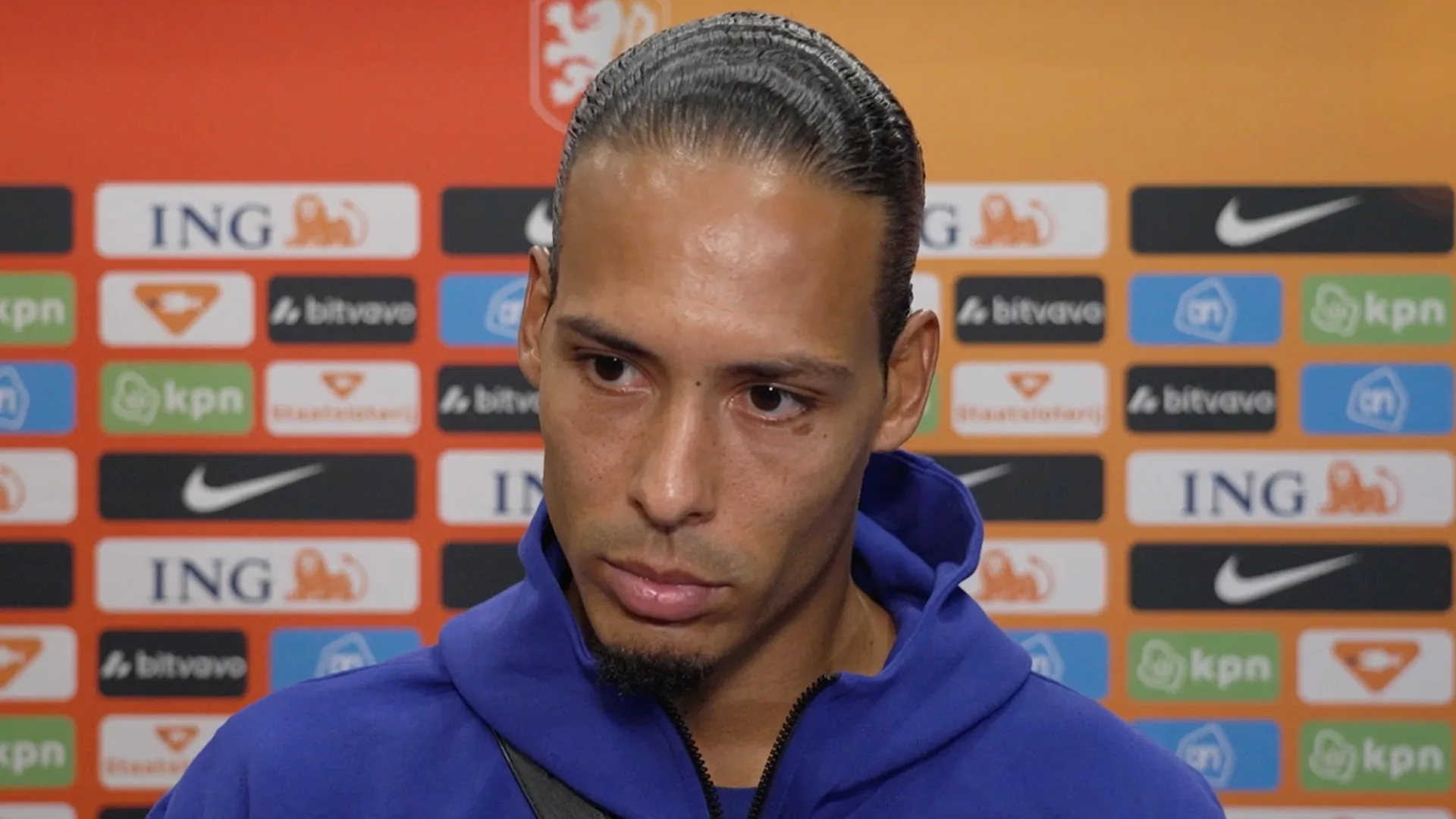 Virgil van Dijk blijft rustig na remise tegen Polen: ‘Geen zorgen bij de captain’