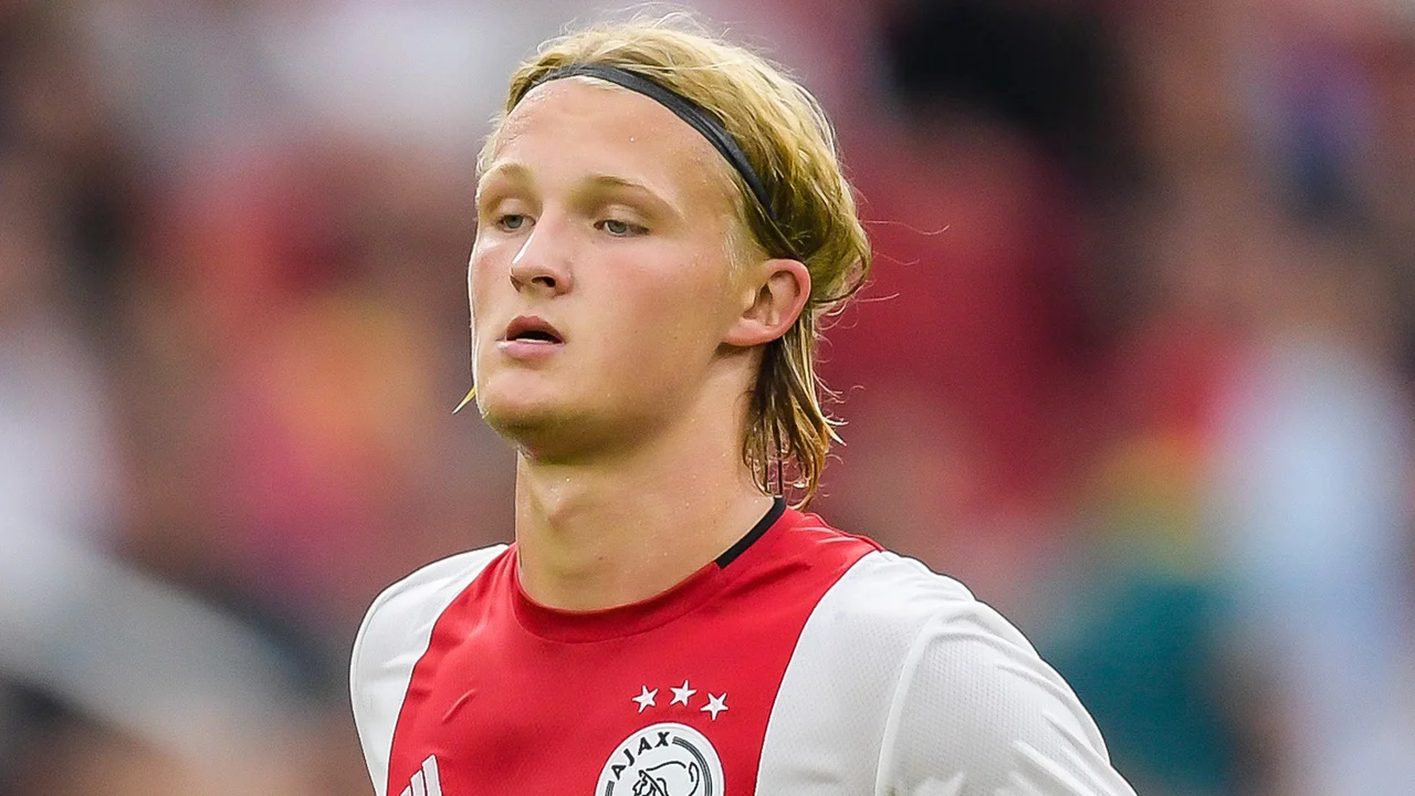 Ajax bevestigt komst van Dolberg vlak voor sluiten transfermarkt
