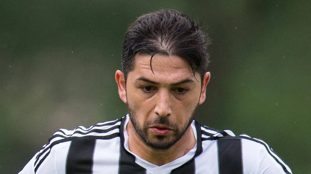 'Oud-voetballer Sezer Öztürk schiet man dood na verkeersruzie'