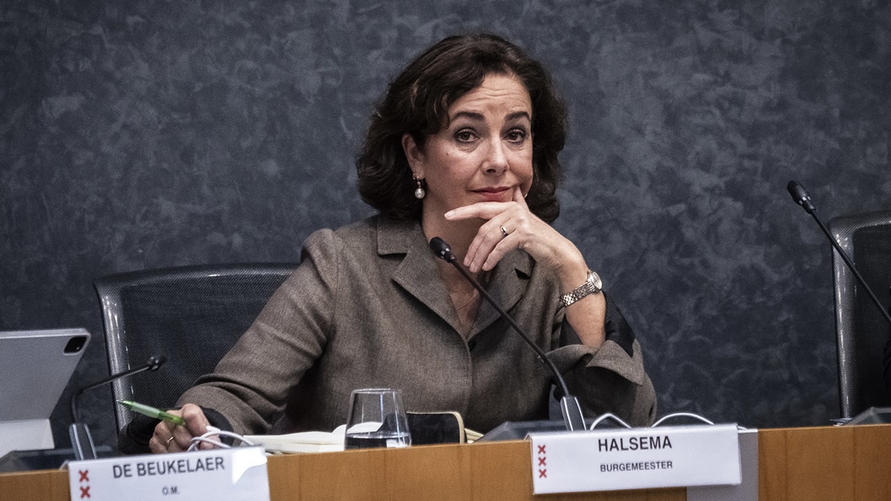Halsema noemt rellen Plein 40-45 'grove schande': 'Het doet pijn om Amsterdammer te zijn'