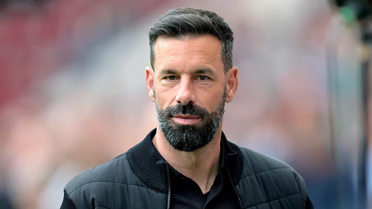 Britse media: Van Nistelrooij nieuwe trainer Leicester City