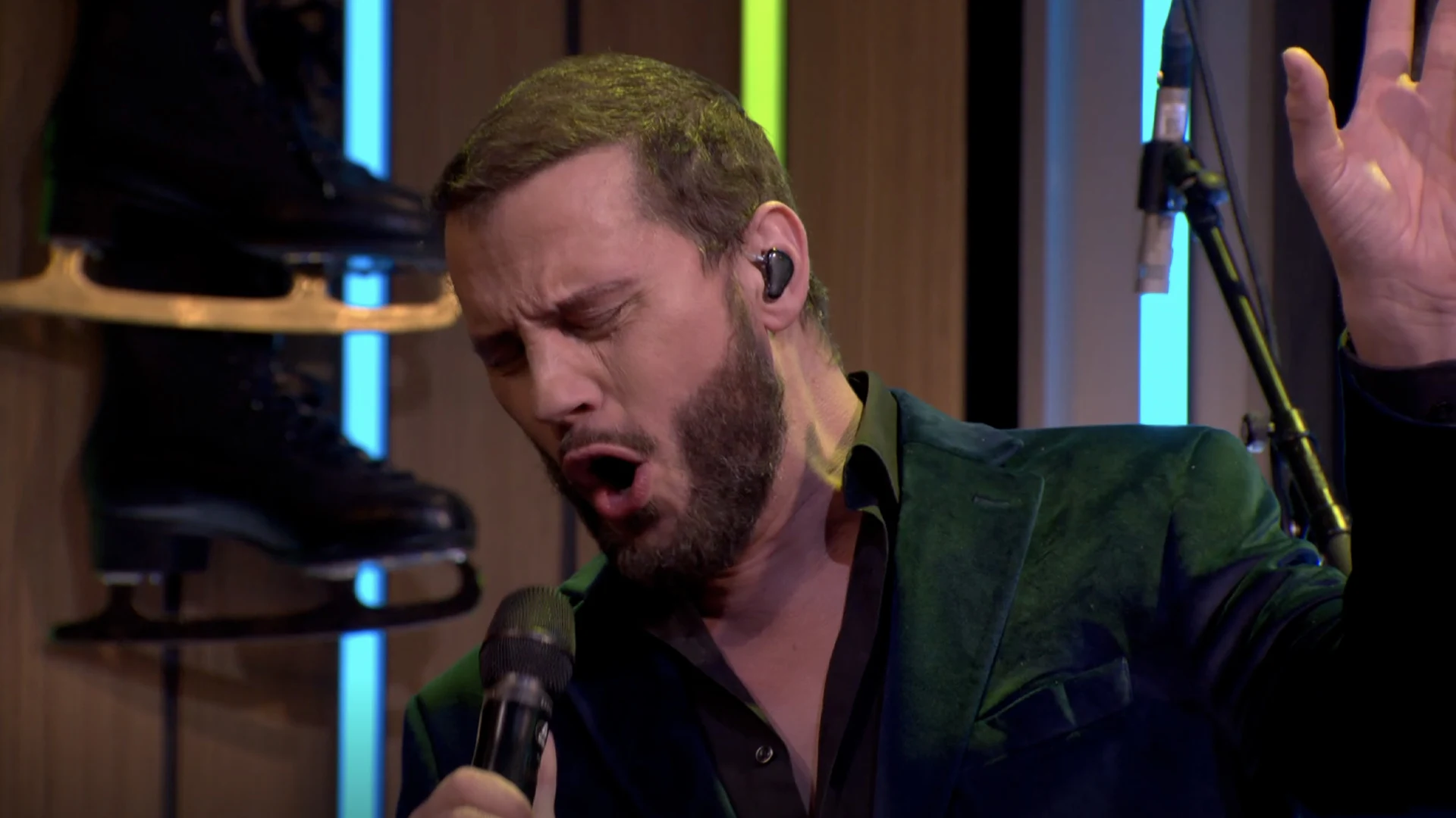 Bouke & The Elvis Matters Band spelen That’s All Right en Trying to Get to You in de commercial break!