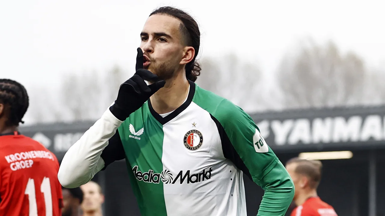 Feyenoord boekt overtuigende overwinning op Almere City na doelpuntrijke openingsfase